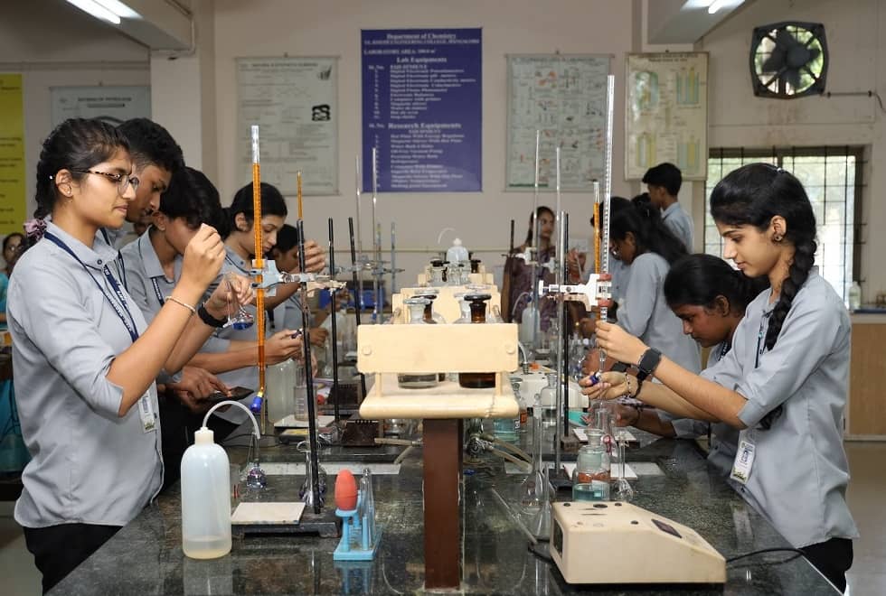 Postgraduate Programs (PG)